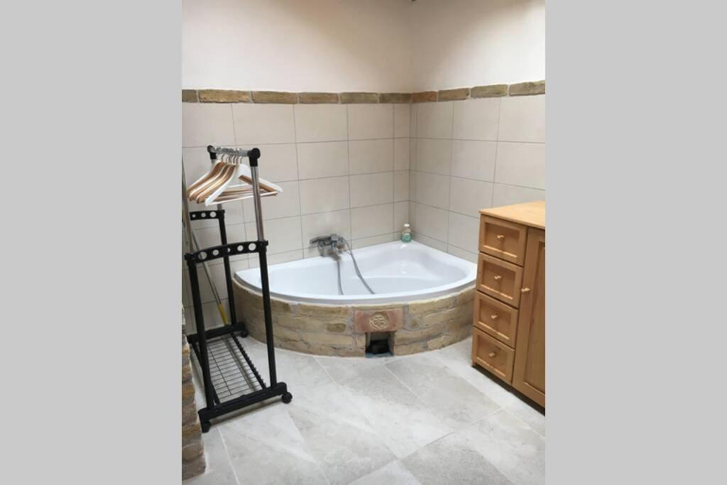 Tanya Anna Apartment Csengele Luaran gambar